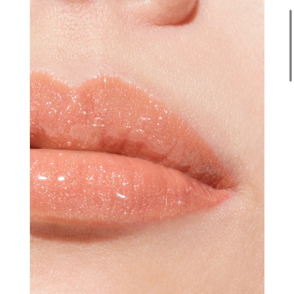 Chanel lip gloss & Mac lipstick bundle - Picture 12 of 16